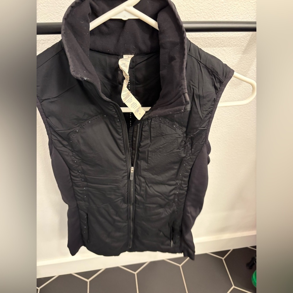 Lululemon Black Vest *Read*